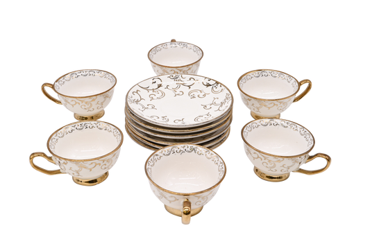 White and Gold Cup Set