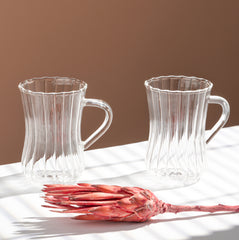 Classic Curved Glass Tea Cup